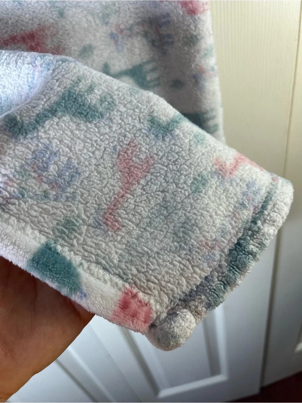 Crevent Giraffe Print Baby Blanket Pink White Green Blue Security Lovey
